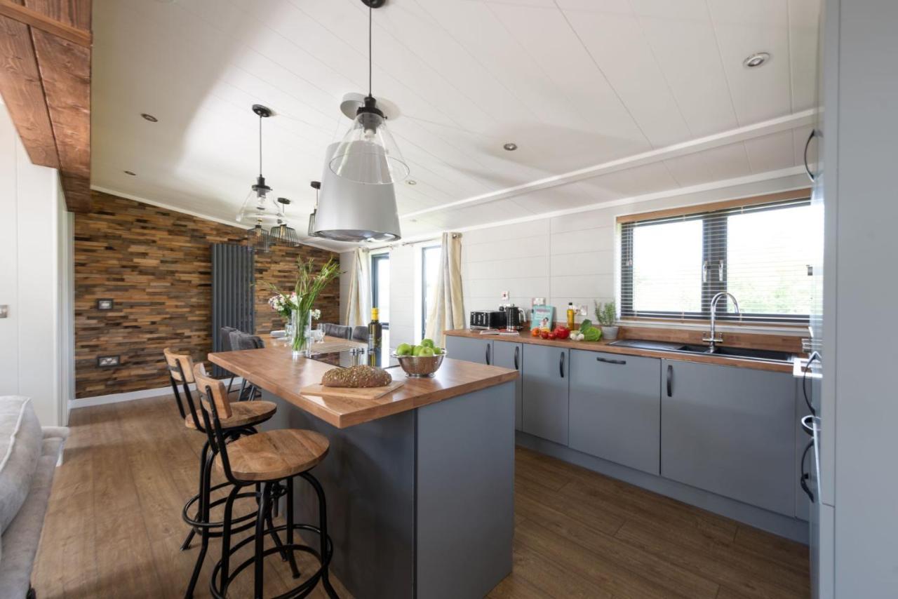 Primrose Lodge, 25 Roadford Lake Lodges Lifton Екстер'єр фото