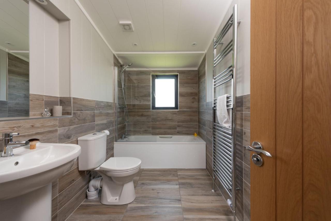 Primrose Lodge, 25 Roadford Lake Lodges Lifton Екстер'єр фото